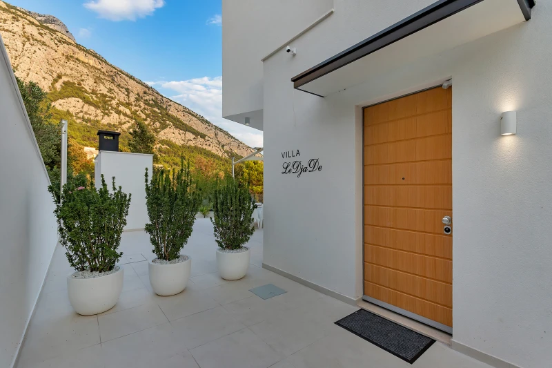 Modern exterior