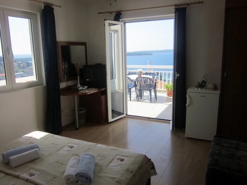 Soba R1, Bedrooms
