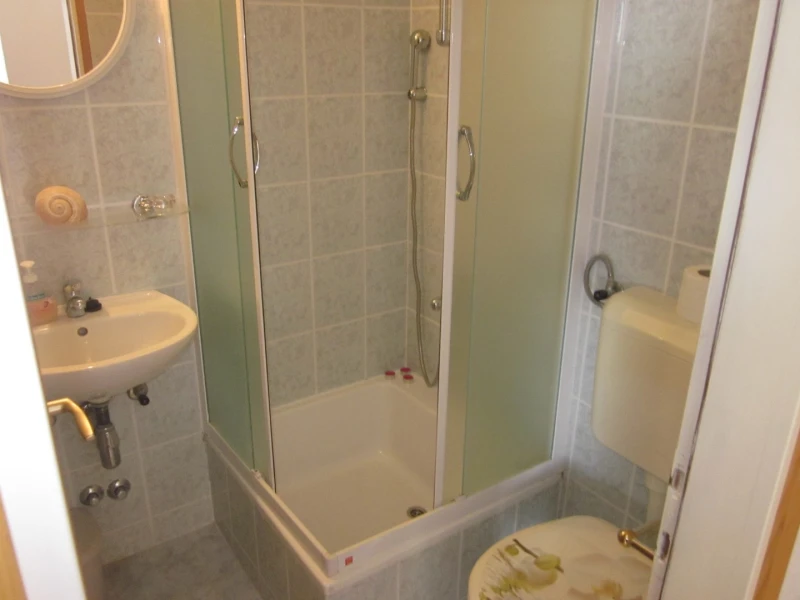 Soba R1, Bathroom / WC