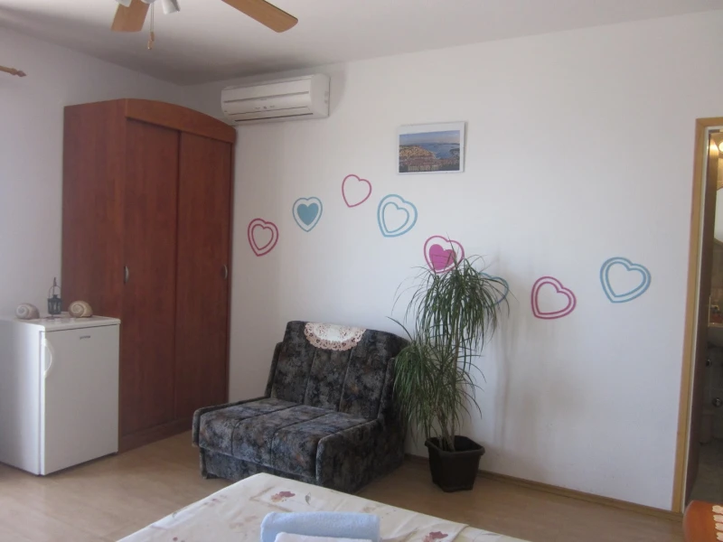 Soba R1, Bedrooms