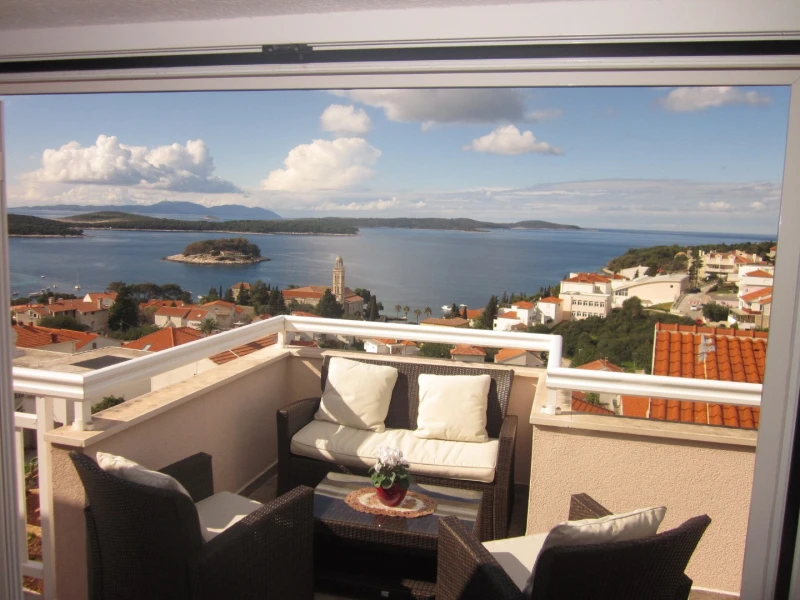 Apartmani Krešić, Hvar