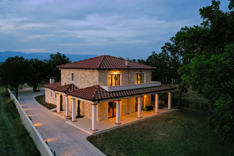Villa Pietro, Žerava