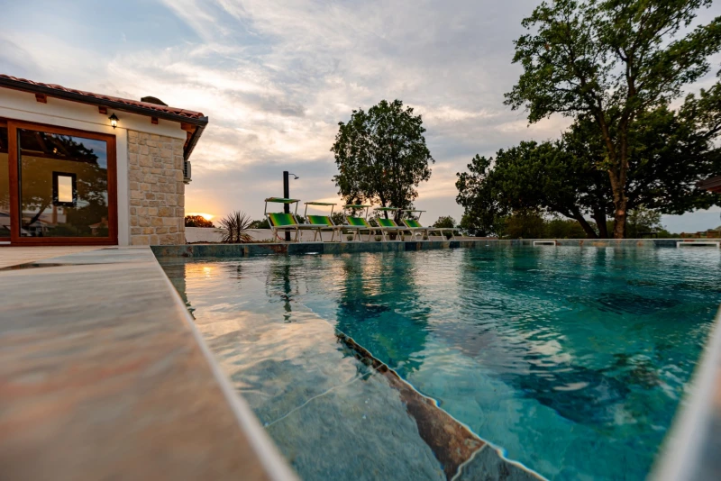 Villa Pietro, Žerava