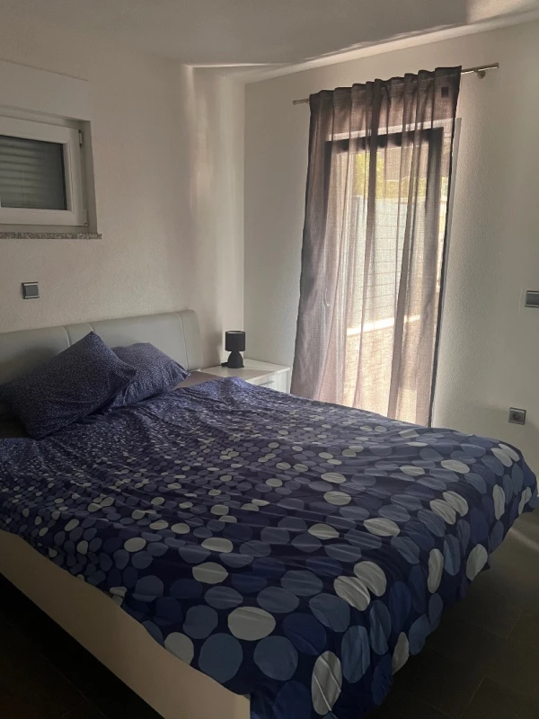 Apartment 1, Zimmer