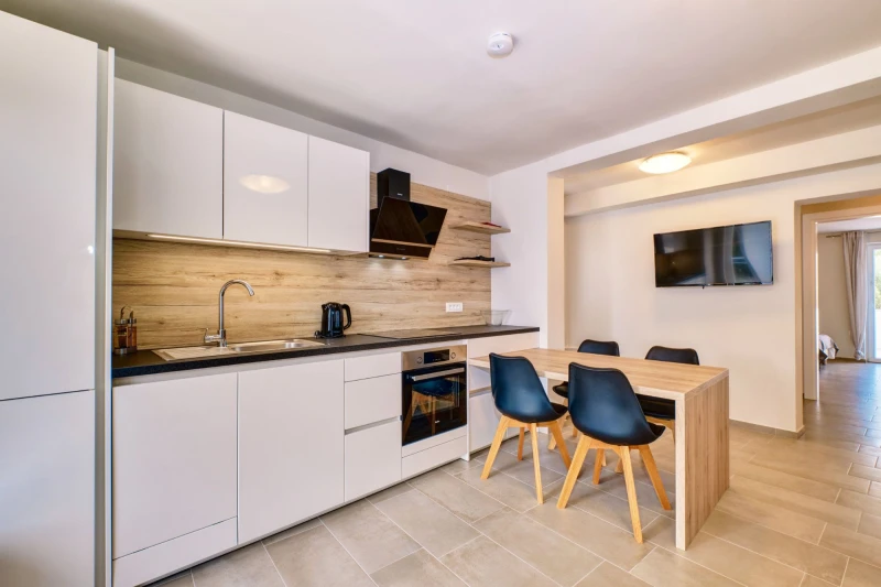 Apartman 4, Apartmani Alberta, Martinšćica
