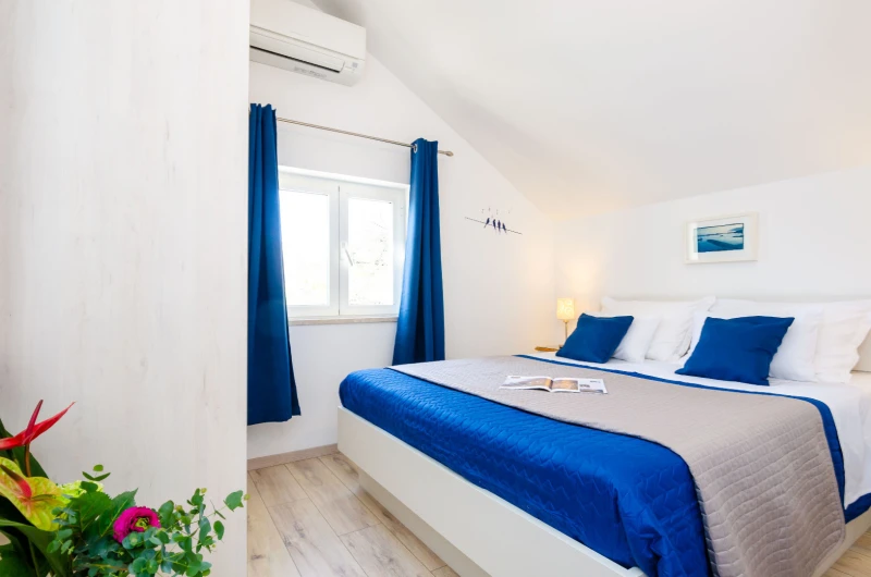 ROMANTIC APARTMAN  SWALLOWS NEST 2lows nest 2, Bedrooms
