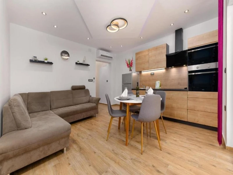 Apartment 2, Kitchen