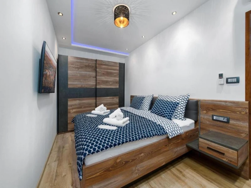 Apartment 2, Bedrooms