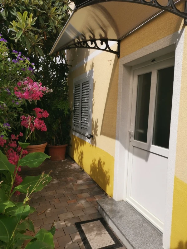 Apartment 4