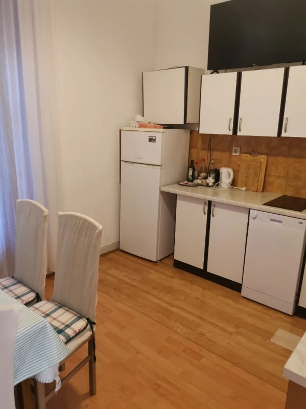 Apartment 2, Kuhinja