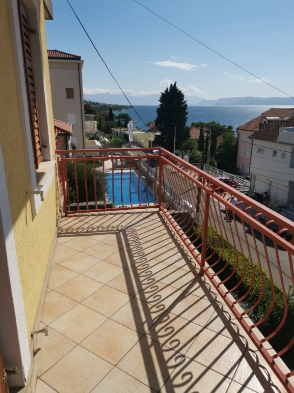 Apartment 3
