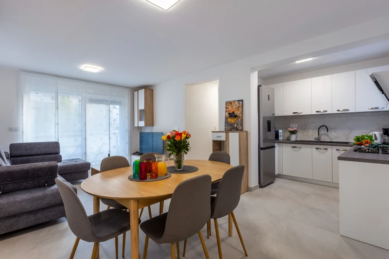 CITY APARTMENTS SILVER