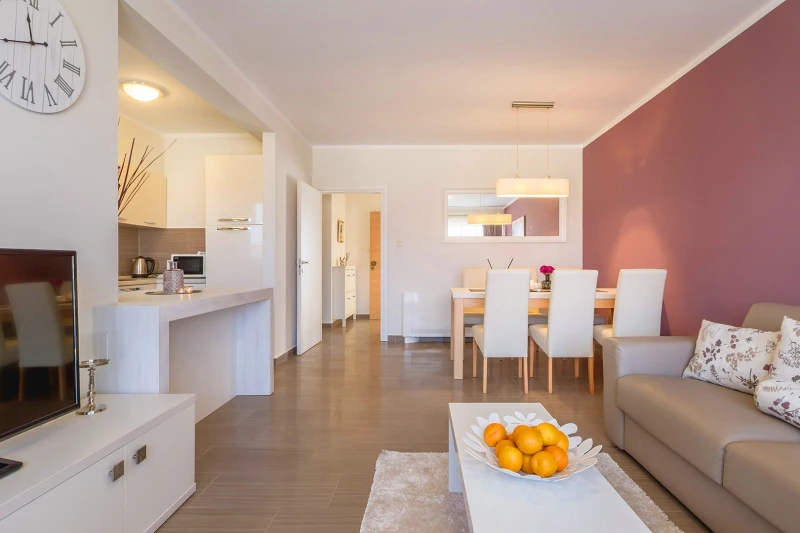 Apartment 4, Cucina