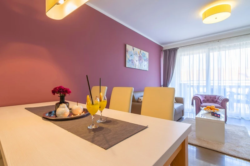 Apartment 3, Soggiorno