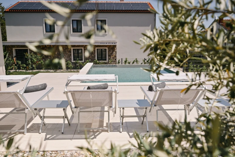 Villa Figa II, Gostinjac