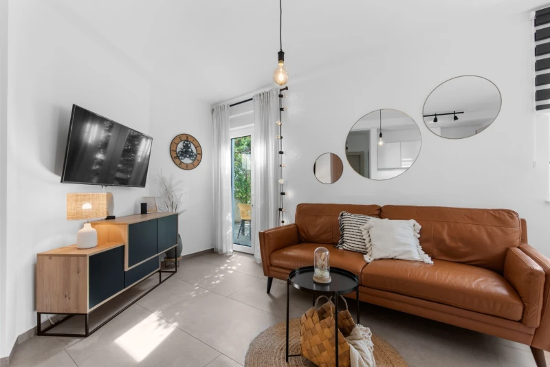 Apartment Home, Soggiorno