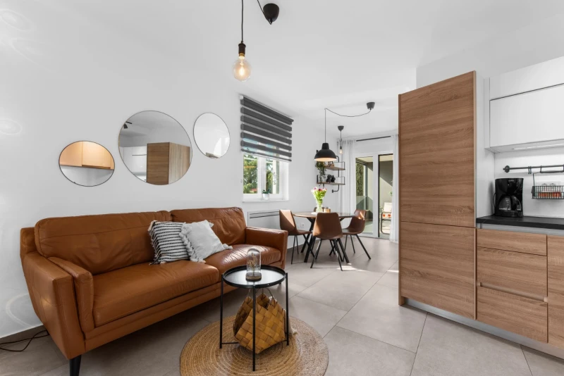 Apartment Home, Soggiorno
