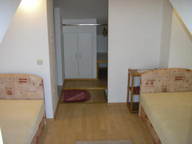 Bellevue Sun, Bedrooms