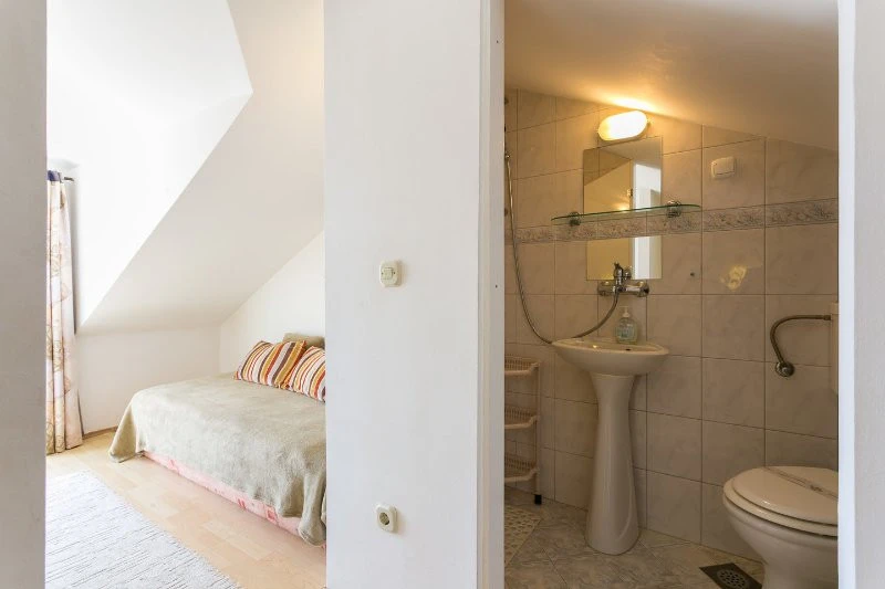 Bellevue Sun, Bathroom / WC