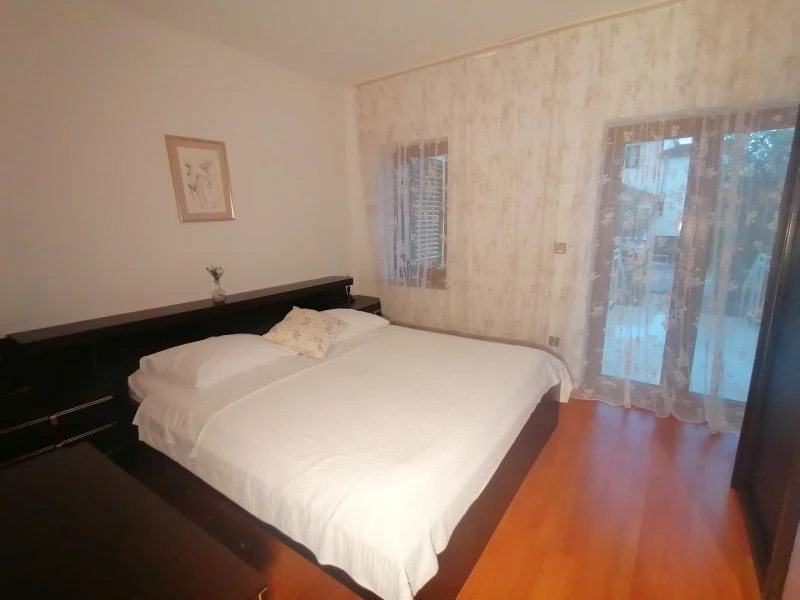 Apartment 2, Bedrooms