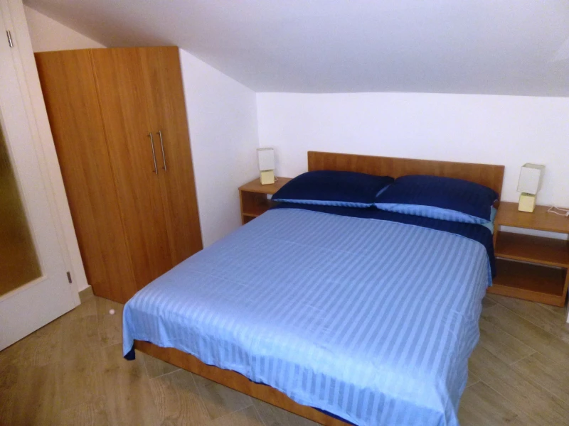 Apartment 6, Bedrooms