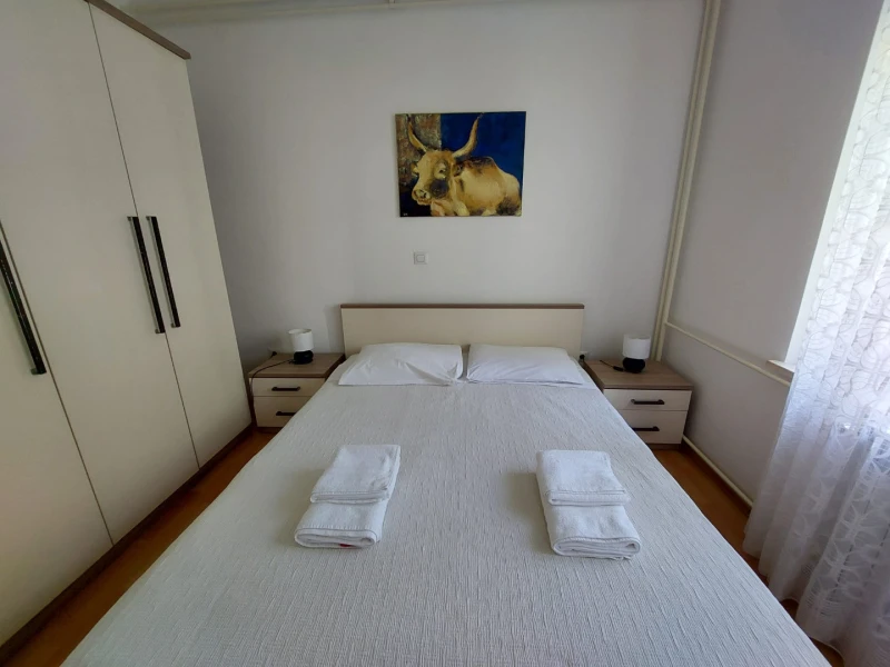 Apartment 3, Bedrooms