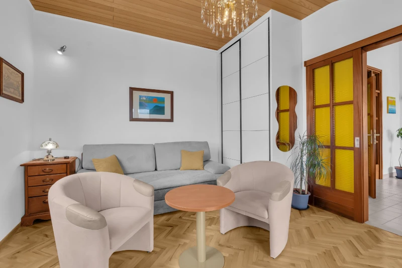 Apartment 4+2, Soggiorno