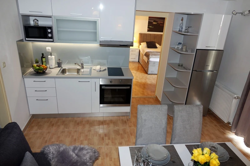 Apartment 2+2 II, Cucina