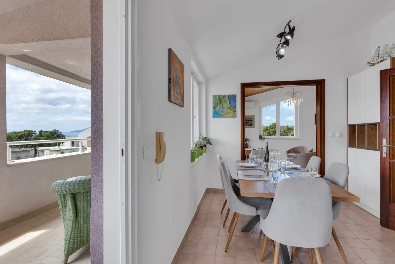 Apartment 4+2, Cucina