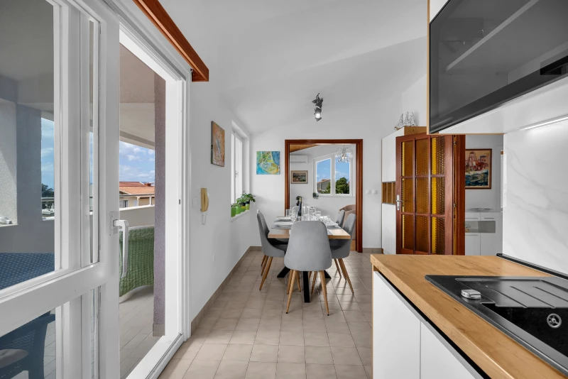 Apartment 4+2, Cucina