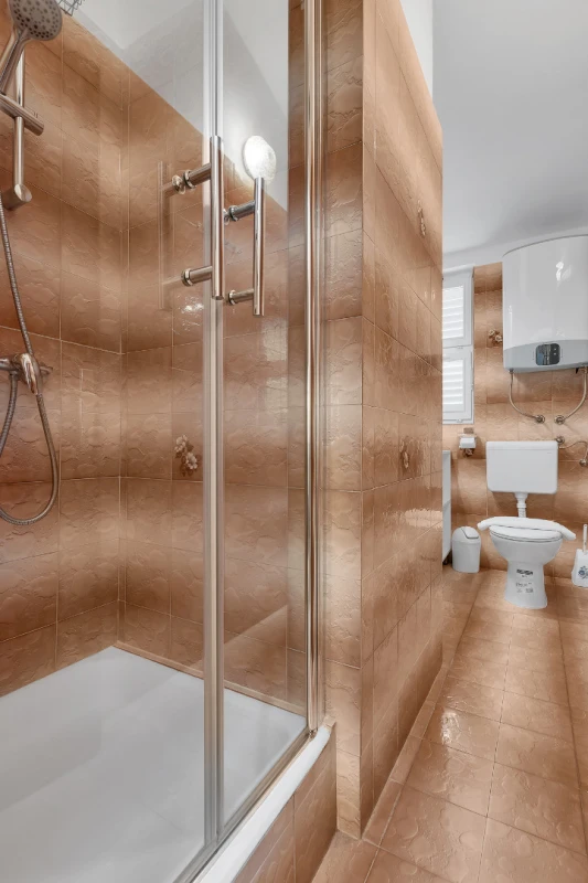 Apartment 4+2, Bagno / WC