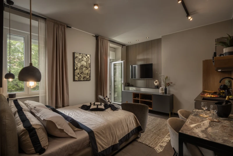 Apartment 4, Bedrooms