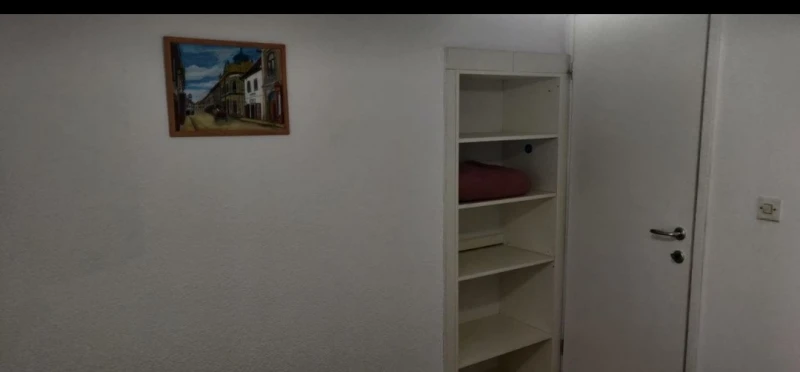 Apartment in a quiet position, close to sea