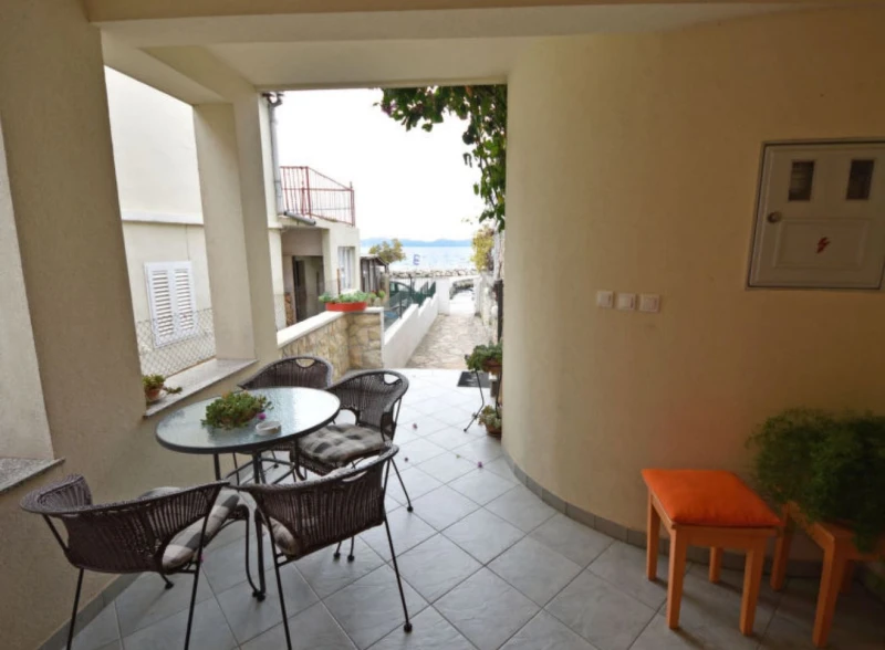 Apartment in a quiet position,across the sea +beautiful view