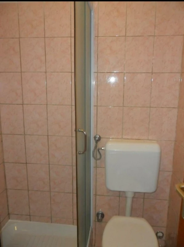 in a quiet position,close to sea 1, Bagno / WC
