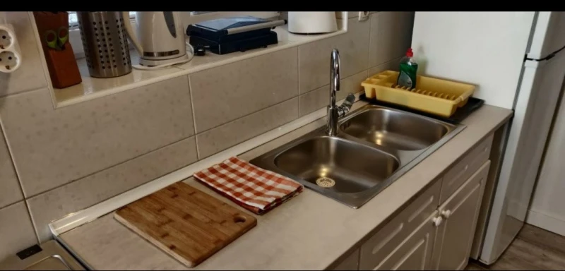 in a quiet position,close to sea 1, Cucina