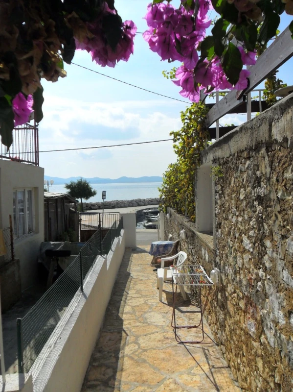 Apartment in a quiet position,across the sea +beautiful view