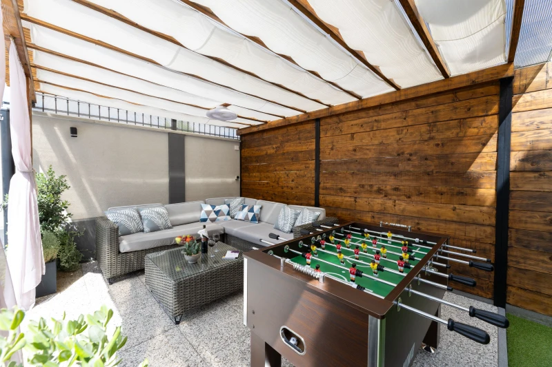 EXTÉRIEUR ET PISCINE