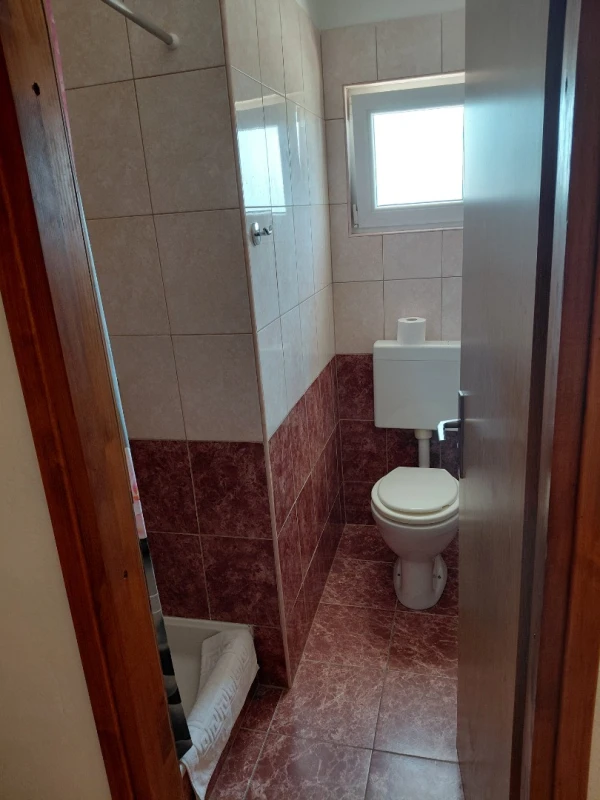 Soba 2, Bathroom / WC