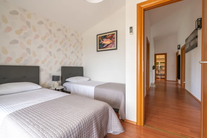 Interior photo gallery