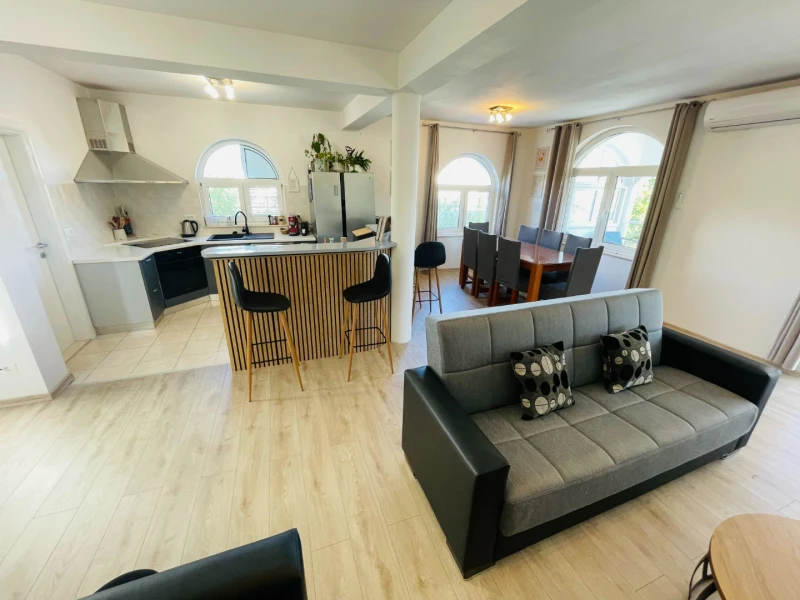 Interior photo gallery