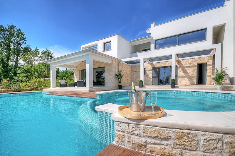 Villa Onyx, Višnjan