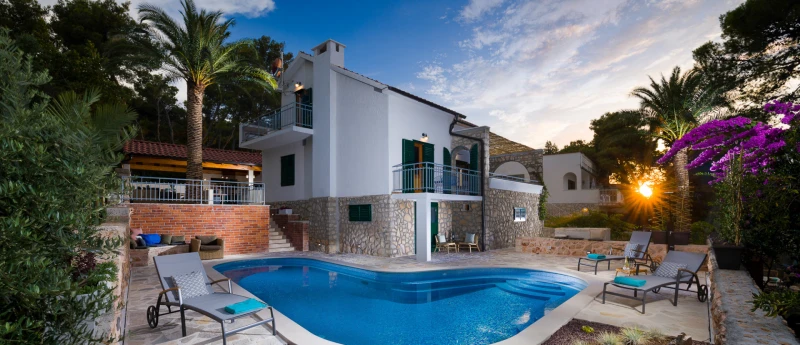 VILLA BLUE & GREEN