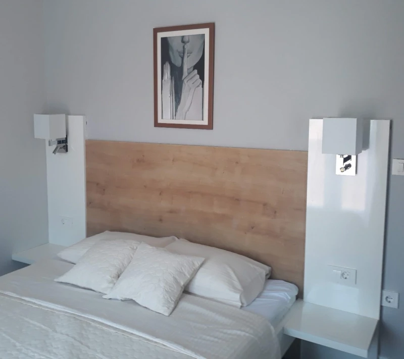 Apartment 4, Bedrooms
