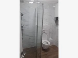 Apartment 4, Bathroom / WC