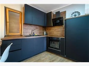 Apartment 4, Kitchen