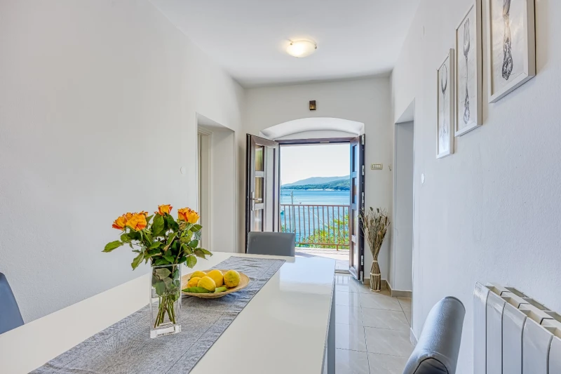 Apartment 8