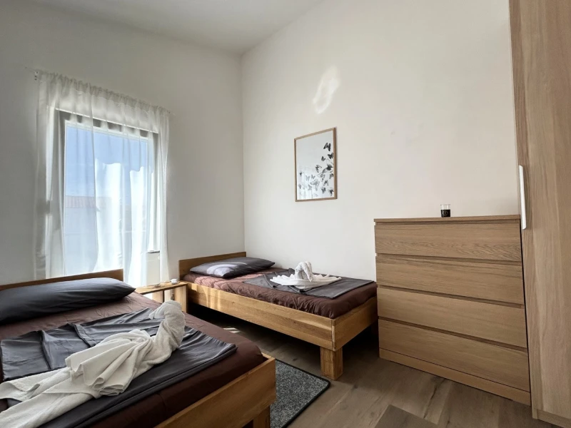 Apartment 1, Zimmer