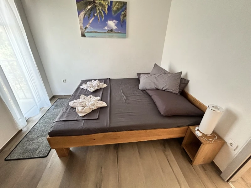 Apartment 1, Zimmer