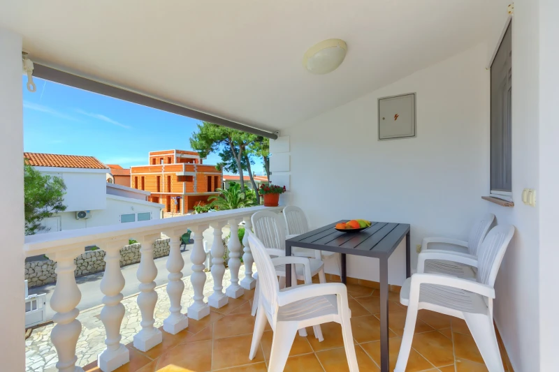 Apartment 1, Wohnzimmer